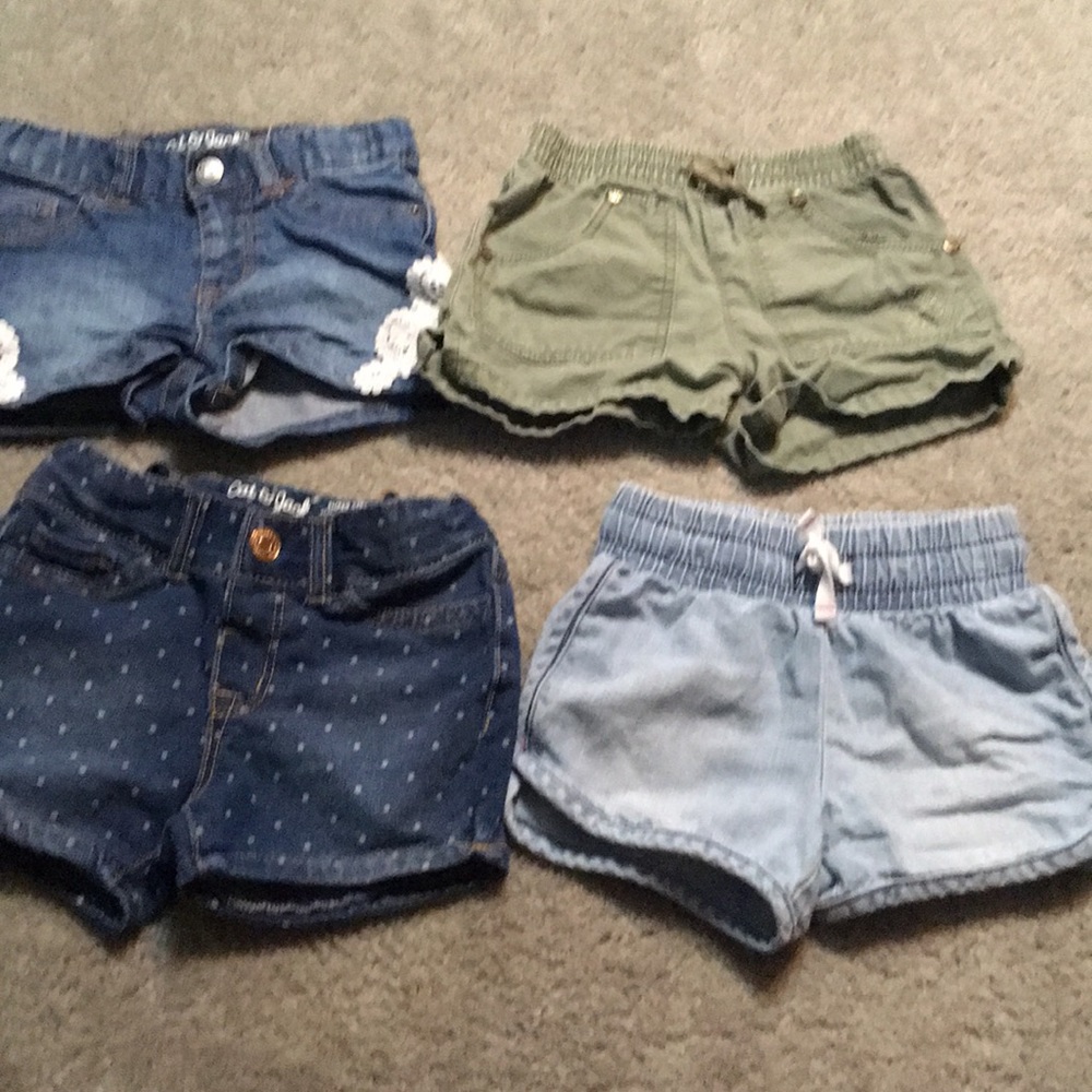 Girls shorts size 3t